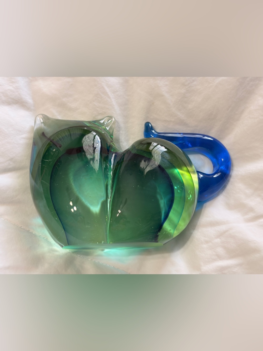GLASS 5.5โ CAT PAPERWEIGHT - Picture 2 of 6